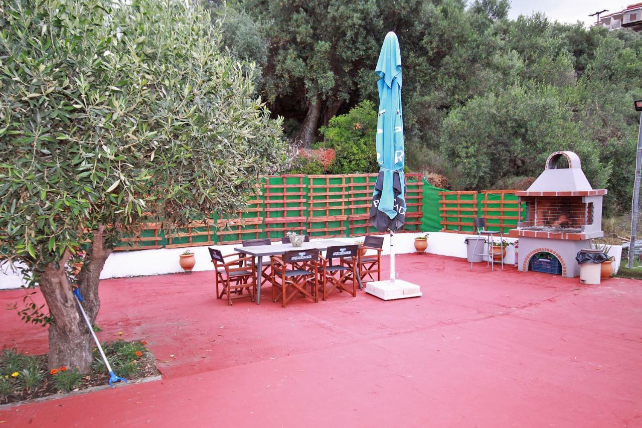 Christos House Villa Neos Marmaras Exterior foto
