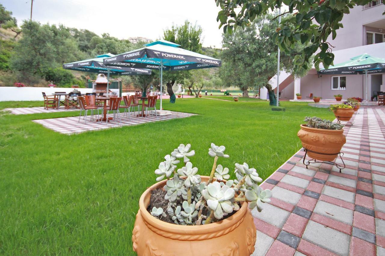 Christos House Villa Neos Marmaras Exterior foto