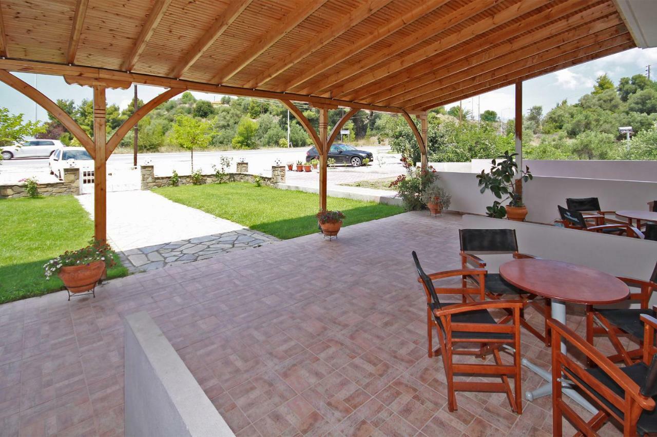Christos House Villa Neos Marmaras Exterior foto